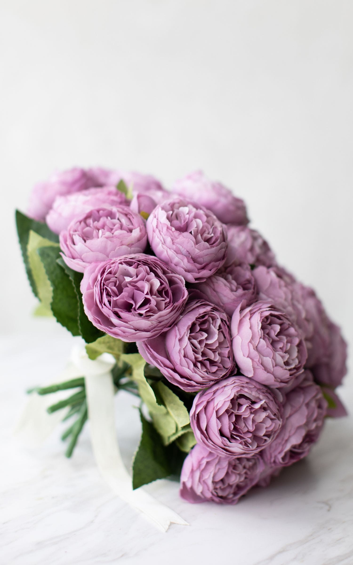 Ramo de 30 Peonias Moradas