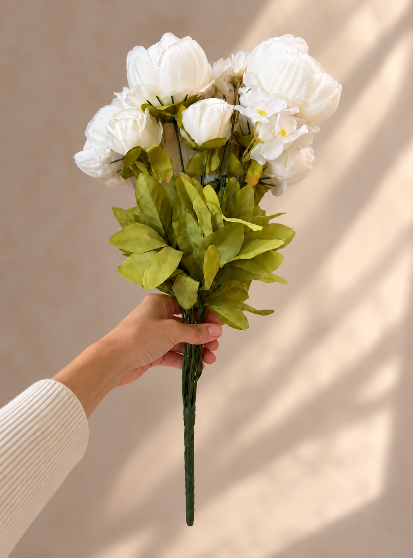 Ramo de 8 Peonias Blancas Blair